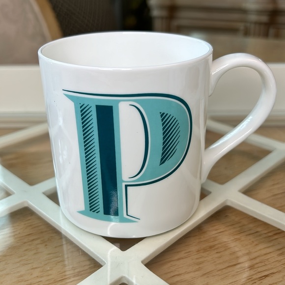 Fortnum’s Alphabet P Mug - Picture 7 of 7